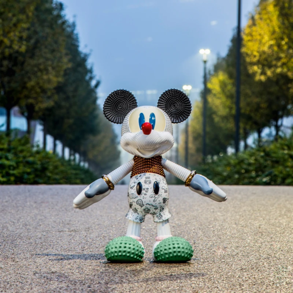 MICKEY MOUSE FOREVER YOUNG - Image 6